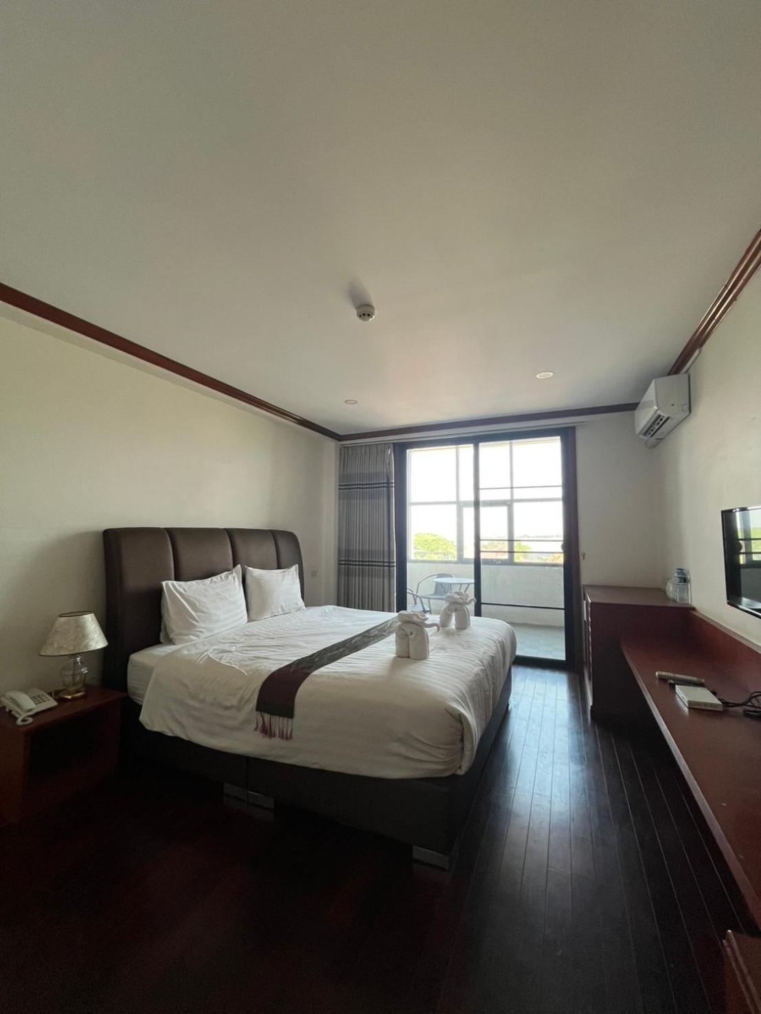 Nakhone Champa Hotel Pakse Buitenkant foto